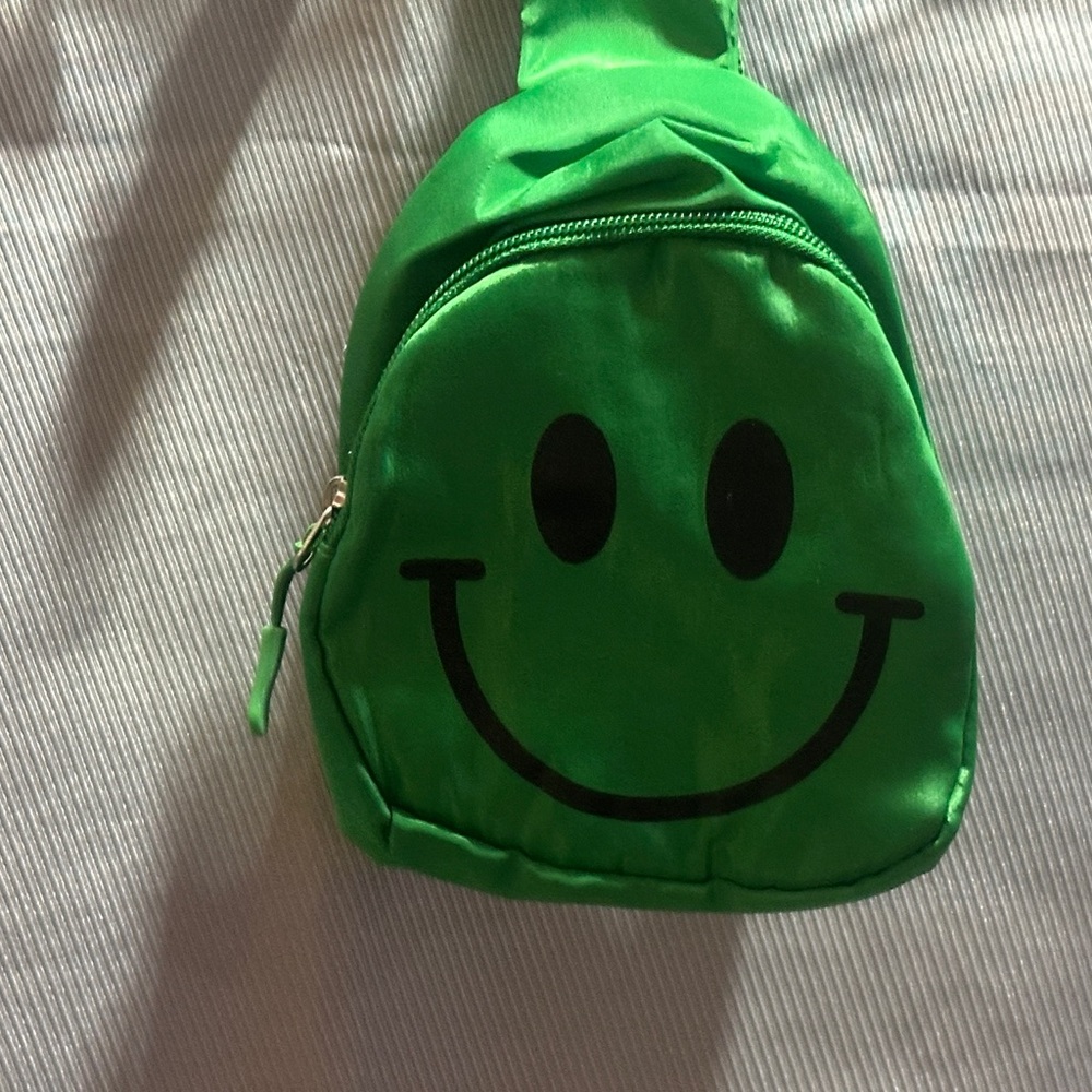 Smiling green bag